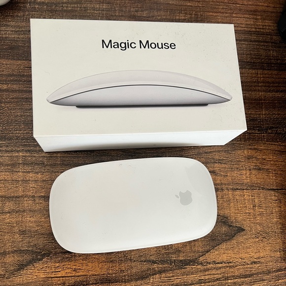 Apple Magic Mouse - Picture 2 of 3